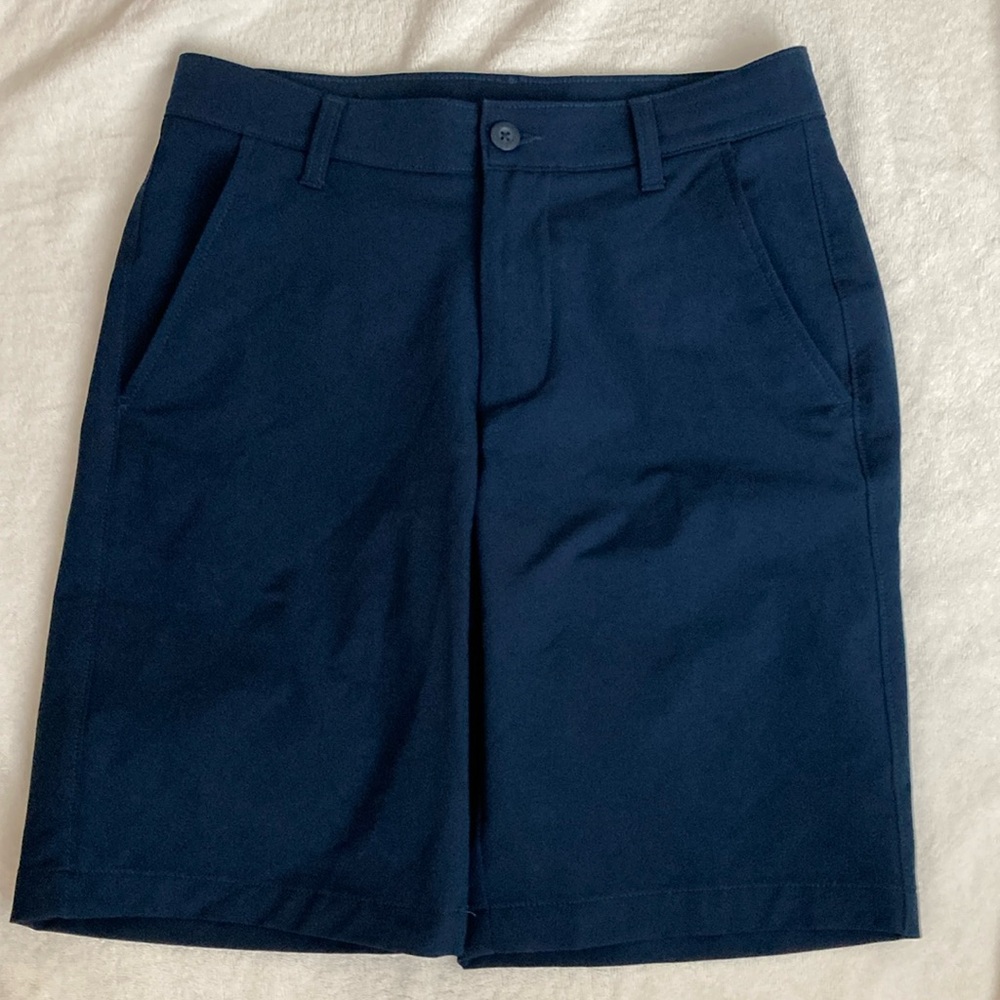 Men’s under Armour blue shorts